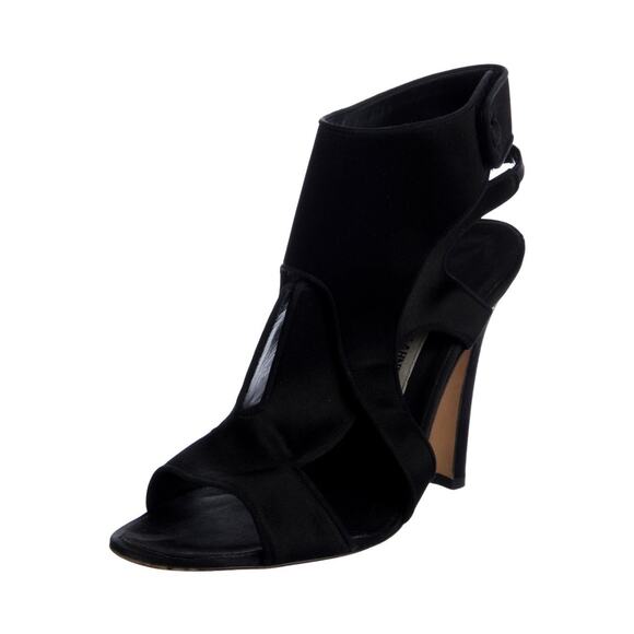 ❤️Manolo Blahnik Satin Heels❤️ - Picture 2 of 5